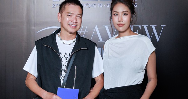 Quang Minh cùng vợ kém tuổi đi sự kiện, tiết lộ cuộc sống hôn nhân: góc nhìn mới cho người chơi Việt - hình ảnh - winjun88.com Quang Minh cùng vợ kém tuổi đi sự kiện, tiết lộ cuộc sống hôn nhân: góc nhìn mới cho người chơi Việt - hình ảnh - winjun88.com