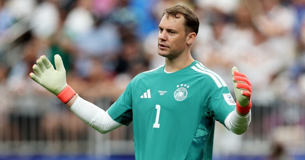 Manuel Neuer vi phạm luật FIFA ngày tái xuất đội tuyển Đức, may mắn thoát án phạt - hình ảnh - winjun88.com