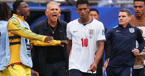 Ngôi sao đội tuyển Anh vi phạm luật mới của FIFA, lại lấy tay che miệng: Nguy cơ nhận án phạt nguội - hình ảnh - winjun88.com