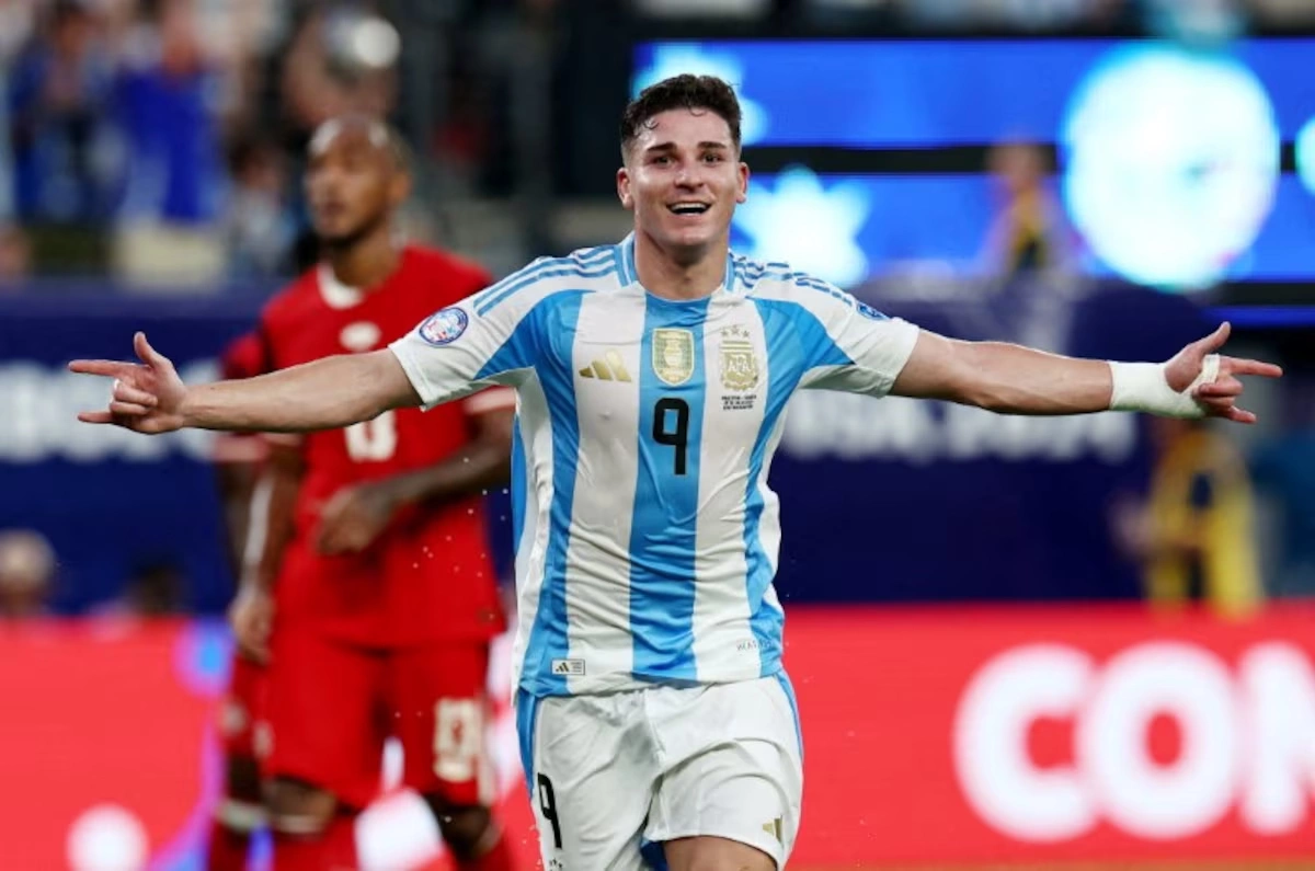 Cá cược thể thao uy tín: Julian Alvarez hé lộ tương lai tại Barca sau chiến thắng cùng Argentina - hình ảnh - winjun88.com
