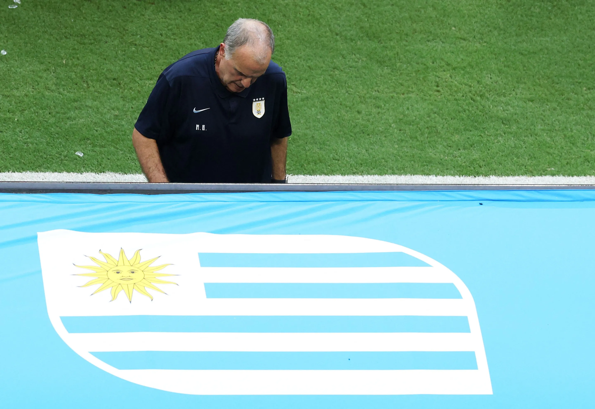 Vì sao HLV của Uruguay cúi mặt không chịu chụp ảnh World Cup 2026?: góc nhìn mới cho người chơi Việt - hình ảnh - winjun88.com Vì sao HLV của Uruguay cúi mặt không chịu chụp ảnh World Cup 2026?: góc nhìn mới cho người chơi Việt - hình ảnh - winjun88.com