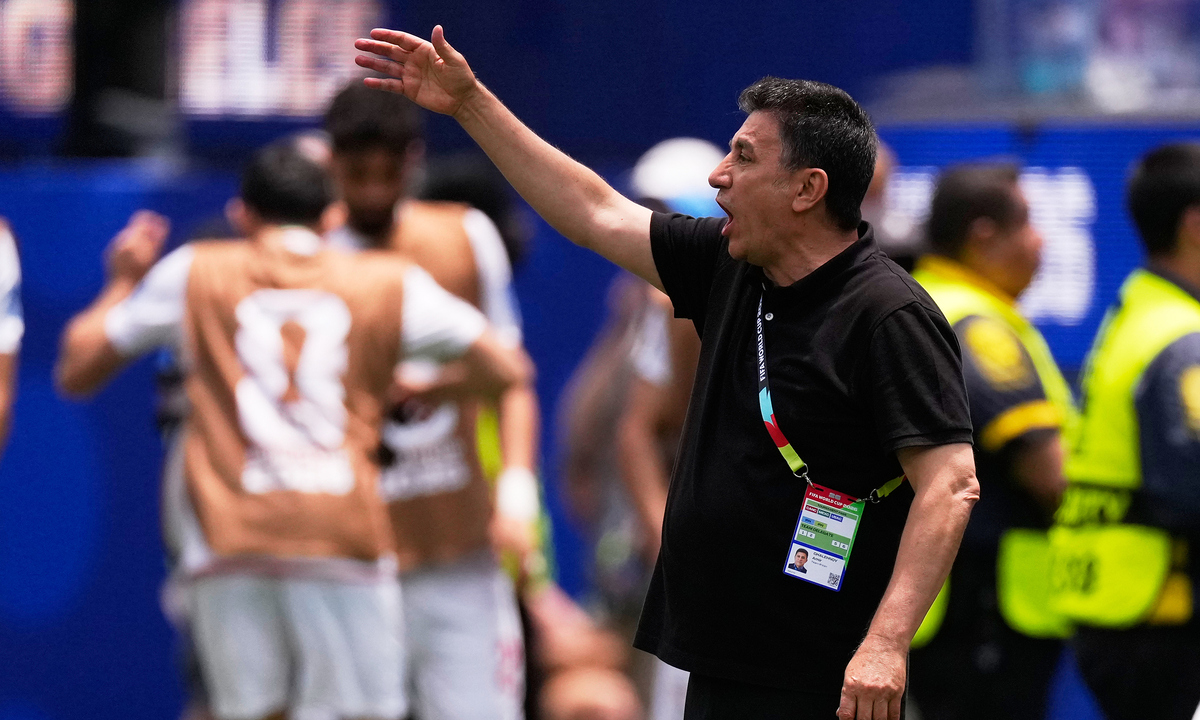 HLV Ghalenoei: ‘Iran bất bại là kỳ tích World Cup’ - hình ảnh - winjun88.com HLV Ghalenoei: ‘Iran bất bại là kỳ tích World Cup’ - hình ảnh - winjun88.com