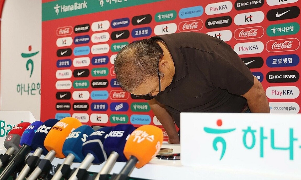 Ông Park cúi đầu xin lỗi sau thất bại của Hàn Quốc tại World Cup 2026 - hình ảnh - winjun88.com