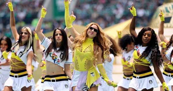 Shakira nhảy múa ăn mừng khi Colombia có vé đi tiếp, vì sao Ronaldo phải lo? - hình ảnh - winjun88.com