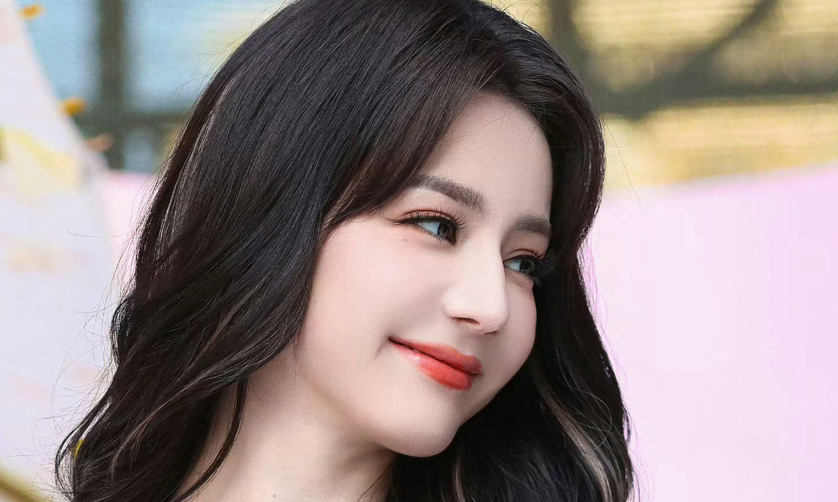 Nhà cái không chặn: Địch Lệ Nhiệt Ba ‘mọng như đào’ trong thiết kế Việt - hình ảnh - winjun88.com Nhà cái không chặn: Địch Lệ Nhiệt Ba ‘mọng như đào’ trong thiết kế Việt - hình ảnh - winjun88.com