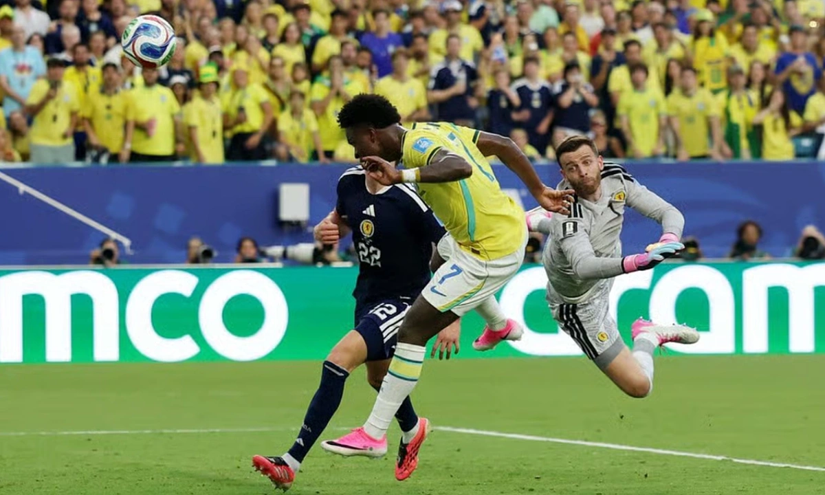 Vinicius đòi quà Ancelotti sau pha đánh đầu ghi bàn: Câu chuyện truyền cảm hứng cho fan JUN88 - hình ảnh - winjun88.com Vinicius đòi quà Ancelotti sau pha đánh đầu ghi bàn: Câu chuyện truyền cảm hứng cho fan JUN88 - hình ảnh - winjun88.com