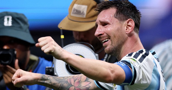 Messi nước mắt ràn rụa khi Argentina thắng nghẹt thở Ai Cập: Cảm xúc vỡ òa của nhà vua!: góc nhìn mới cho người chơi Việt - hình ảnh - winjun88.com