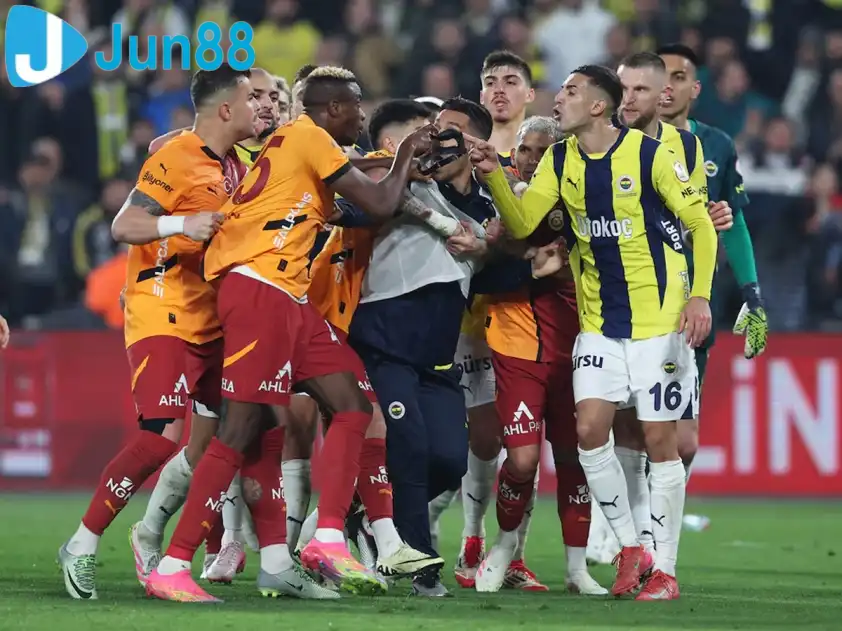 Phân tích Trận Fenerbahce Gặp Galatasaray: Cuộc Chiến Đỉnh Cao Cho Ngôi Vương, Khởi Tranh Vào Lúc 00h00 Ngày 2/12/2025 - hình ảnh - winjun88.com Phân tích Trận Fenerbahce Gặp Galatasaray: Cuộc Chiến Đỉnh Cao Cho Ngôi Vương, Khởi Tranh Vào Lúc 00h00 Ngày 2/12/2025 - hình ảnh - winjun88.com